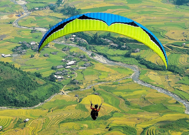 Bay dù lượn tại Mù Cang Chải – Trải nghiệm độc đáo khám phá cảnh quan đẹp như tranh